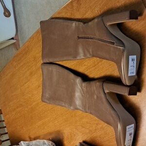 FLASH SALE Steve Madden lether upper 6M